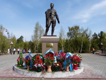 г. Кокшетау.Памятник Малику Габдуллину