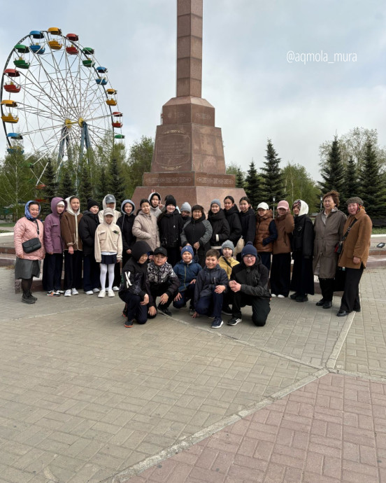 "Birligi zharaskan kazak eli" campaign dedicated to the Day of Unity of the Peoples of Kazakhstan at the stele "Tauelsizdik" was held with students of gymnasium school No. 6 in Kokshetau