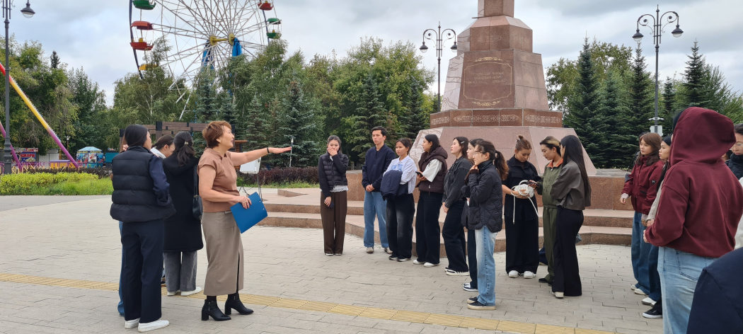 «Адамды мұратқа жеткізетін ана тілі мен ата дәстүр» қазақстан халқының тілдері күніне орай акция 3
